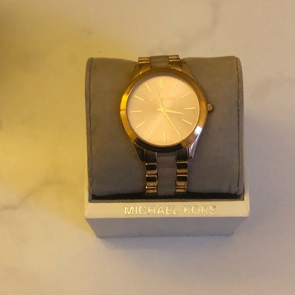 Women’s Michael Kors Watch - Picture 3 of 11